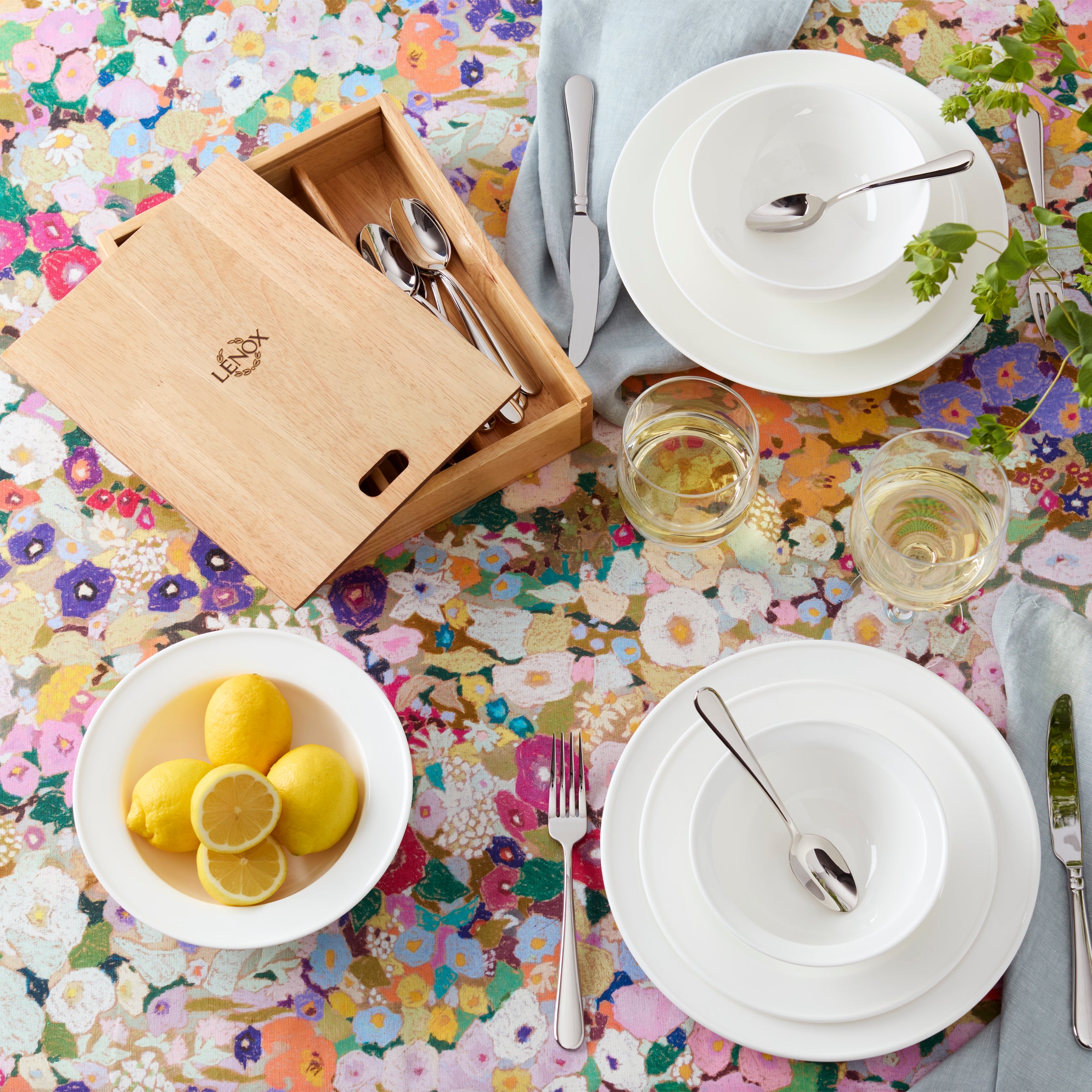 Studio 1414 Mirror 24 Piece Flatware Set